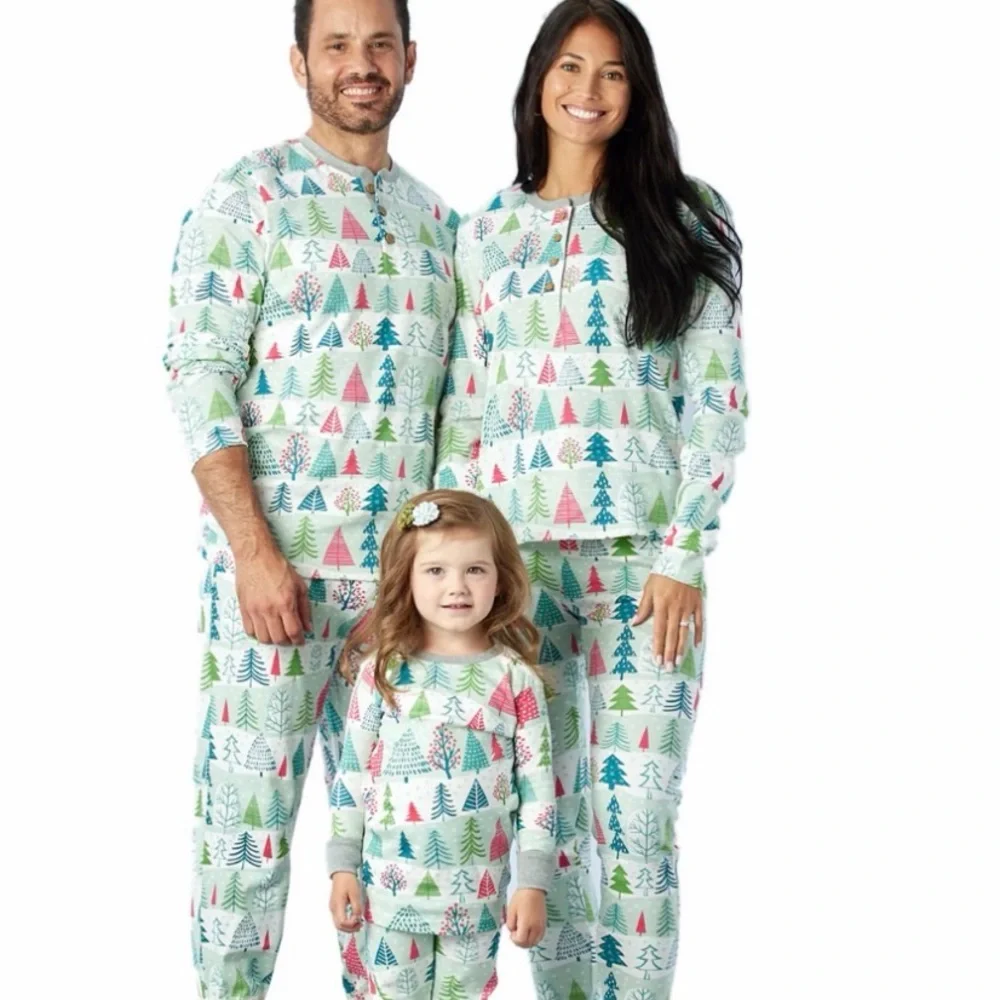 The Honest Company Ladies XL Festive “Feelin Pine” Xmas Tree Pajama Top Cotton